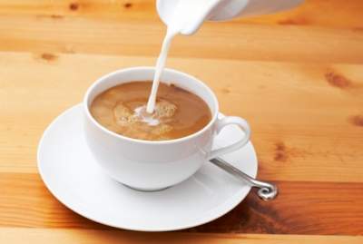 Открытие европейских ученых расстроило любителей чая с молоком