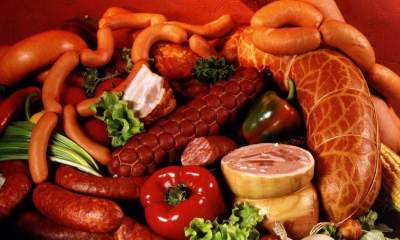 Эти продукты из мяса чаще всего вызывают опасные болезни